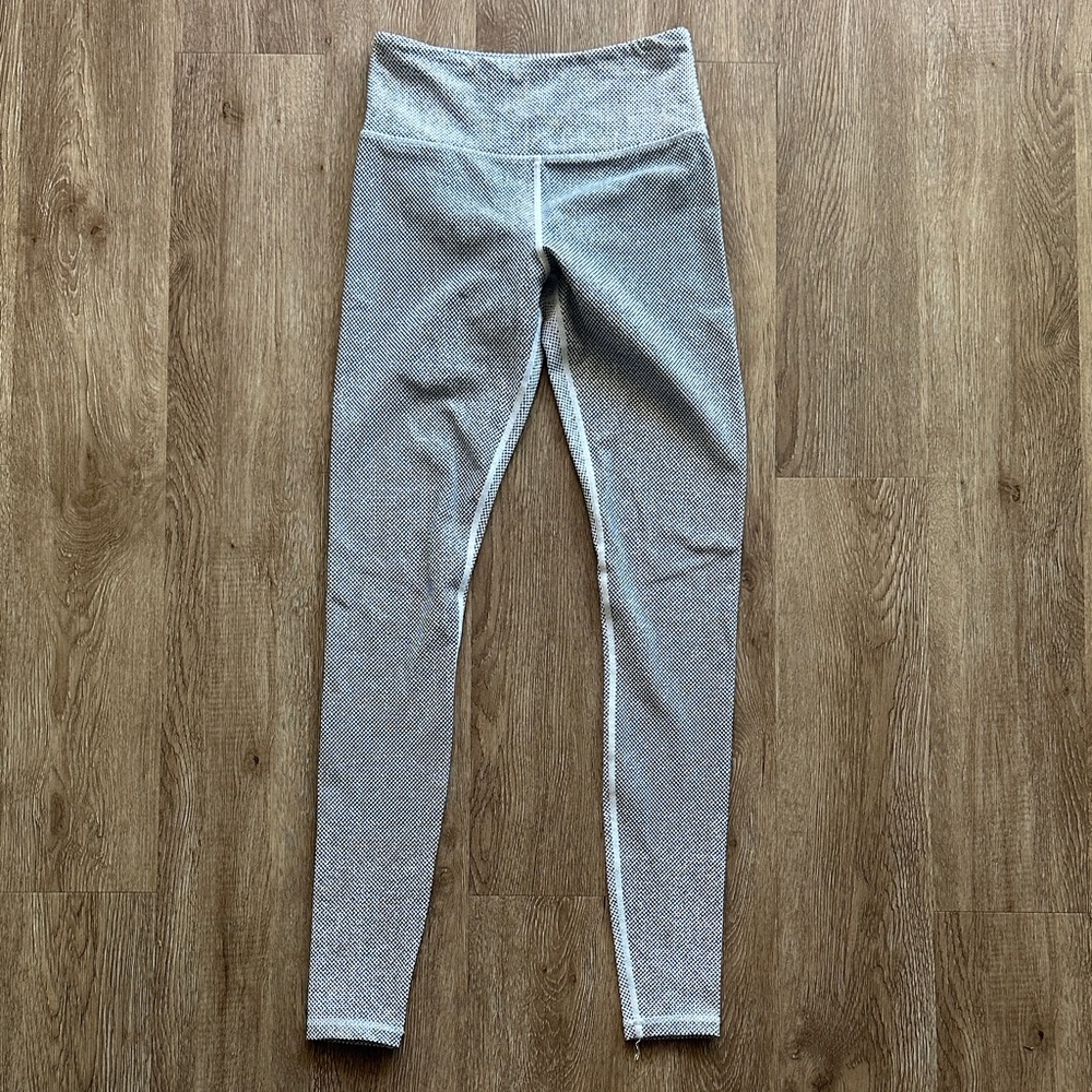 Zyia Light N Tight Leggings Racer Black‎ & White Size 4 Workout Compression